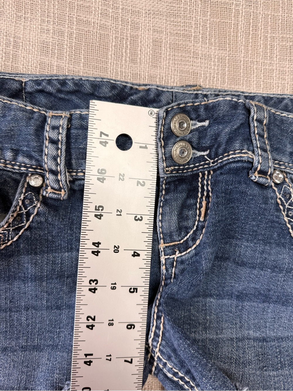 Maurices Low Rise Y2K Embellished Denim Mini Shorts Size 3/4 - Picture 8 of 9